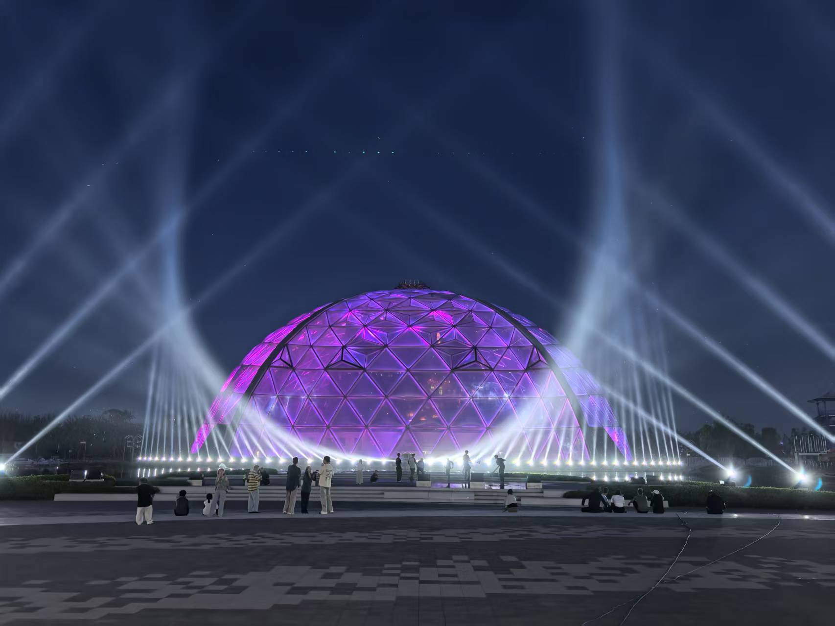 金茂青岛伊甸园—夜·湖秀体验项目新进展！